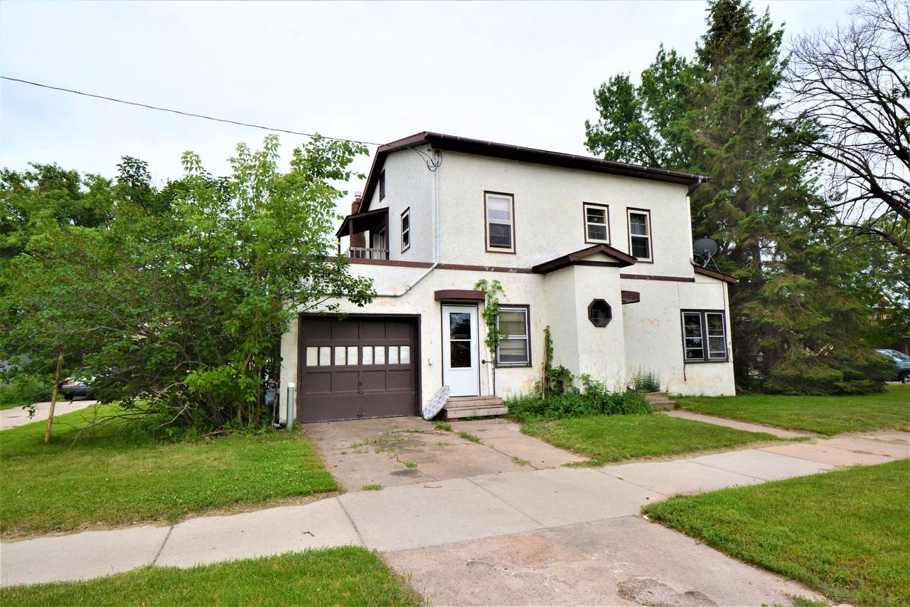 324 N 8th St - Photo 3 of 10