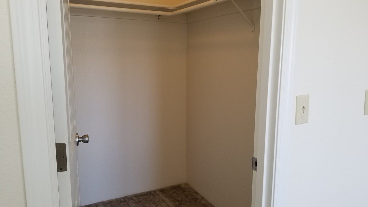 1628 Kellenbeck Ave - Photo 6 of 11