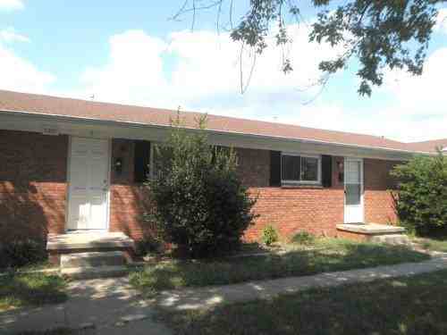 2001 Spencer St - Photo 3 of 10