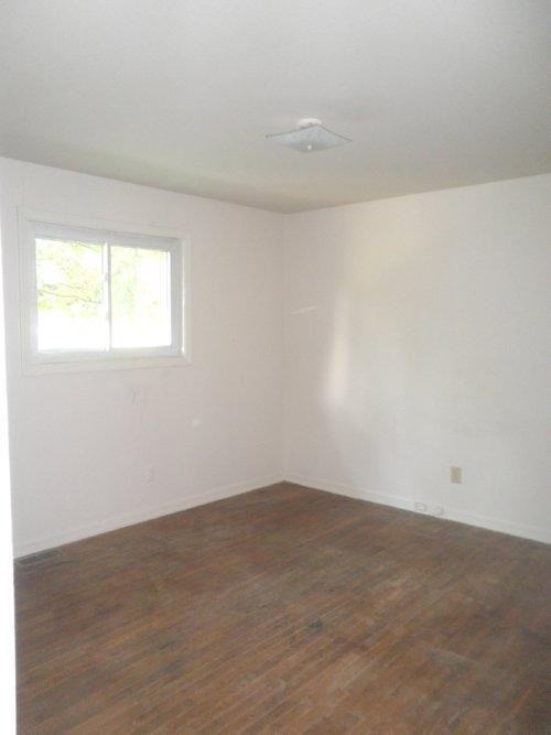 2001 Spencer St - Photo 6 of 10