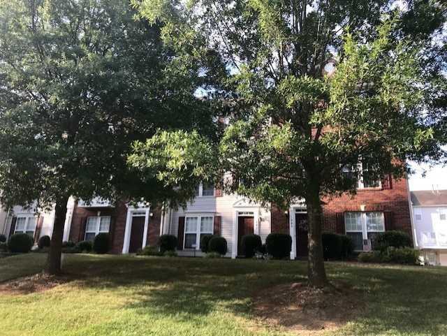 941 Tiger Ln - Photo 2 of 5