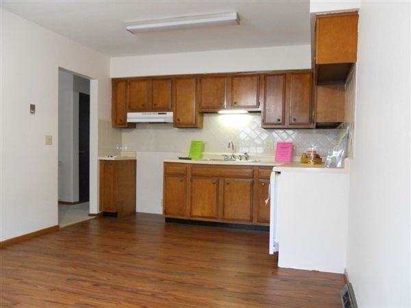 604 Joseph Dr - Photo 3 of 10