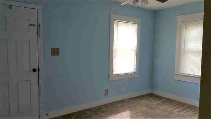 307 Drake Cir - Photo 2 of 8