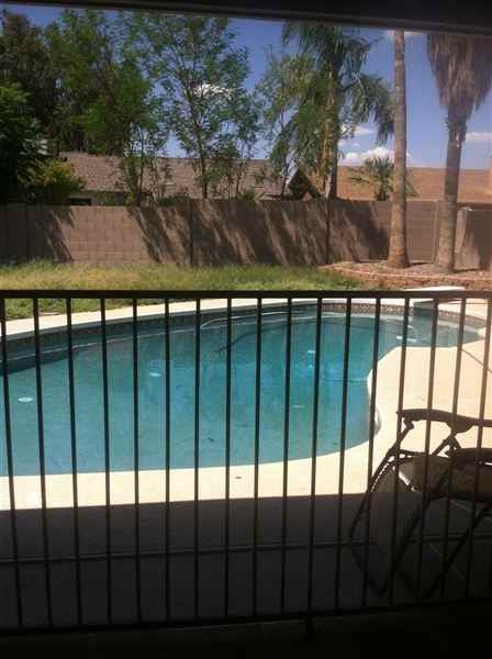 1008 E Glade Ave - Photo 3 of 5