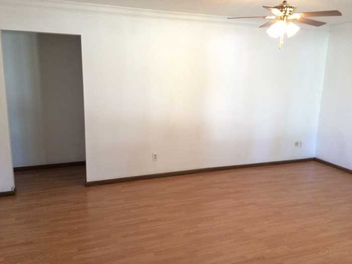 2236 Manhattan Boulevard - Photo 3 of 12