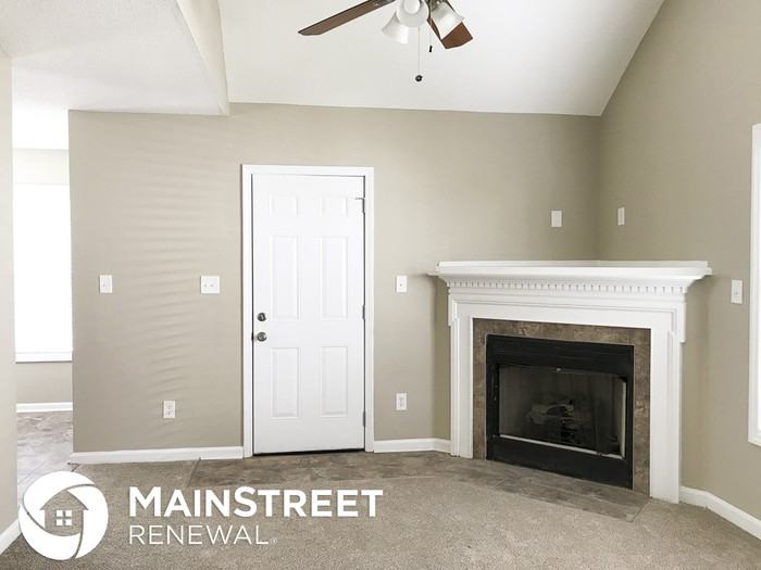 4717 Windbreak Ln - Photo 3 of 14