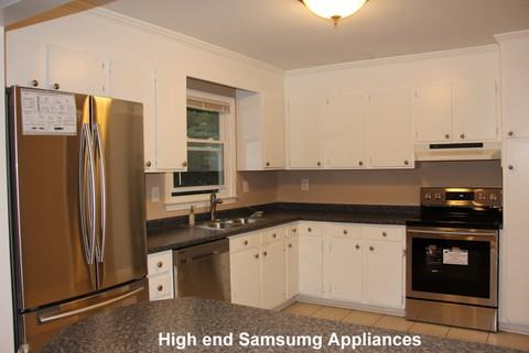 5908 Sharon Road - Photo 3 of 22