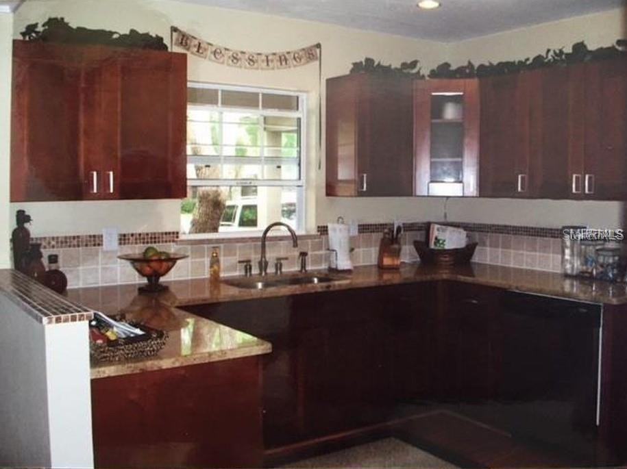 3412 S Belcher Dr - Photo 2 of 6