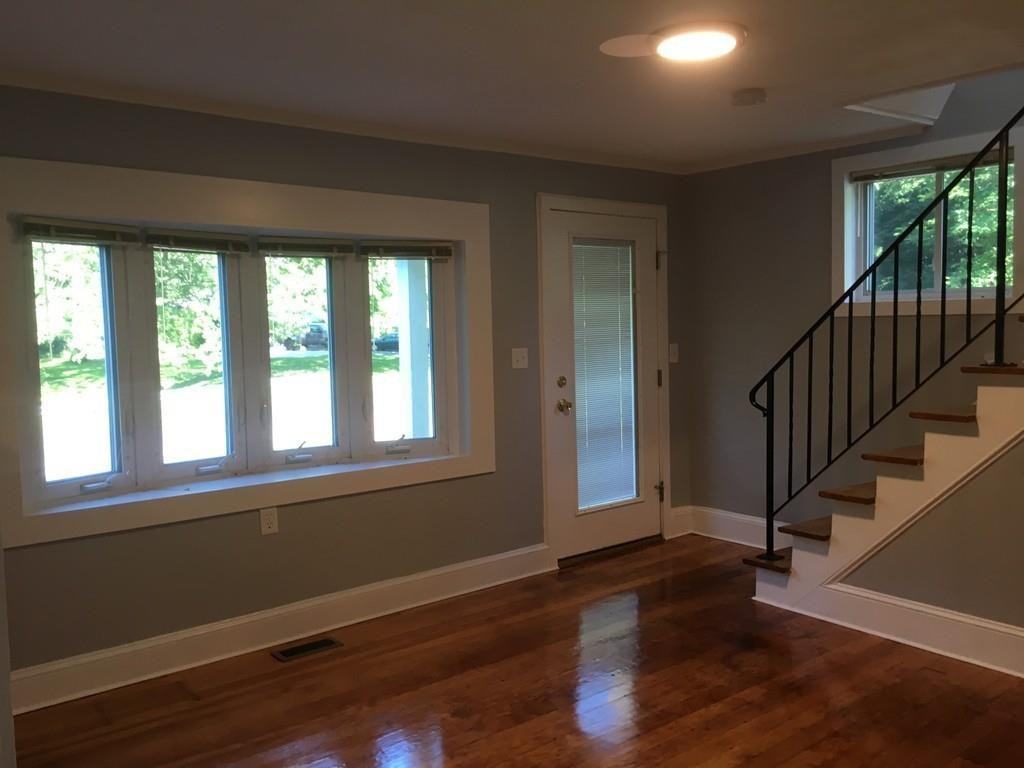 185 Feeding Hills Rd - Photo 3 of 17