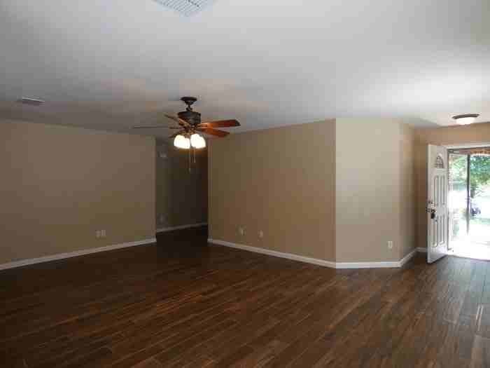 1812 Foxfield Way - Photo 3 of 15