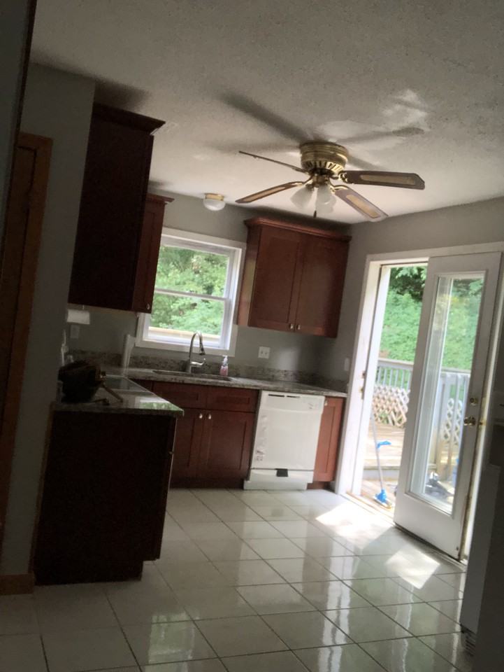 48 Broadview Heights REAR, Thomaston, CT 06787 2 Bedroom Apartment