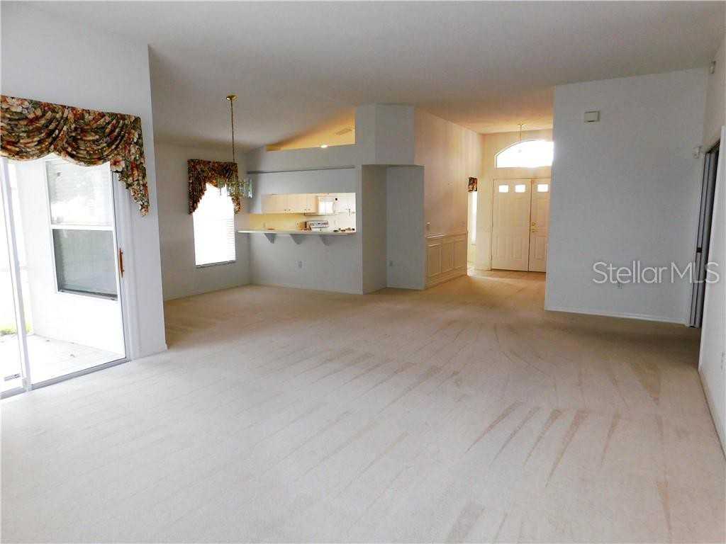 11601 Weaver Park Ct - Photo 3 of 20