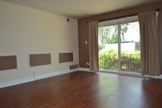 7207 W 78th St #1C - Photo 3 of 16