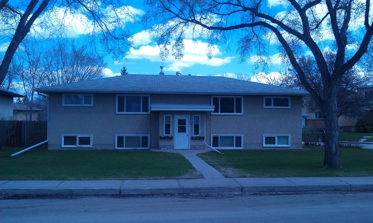 2479 Francis Street - Photo 2 of 7