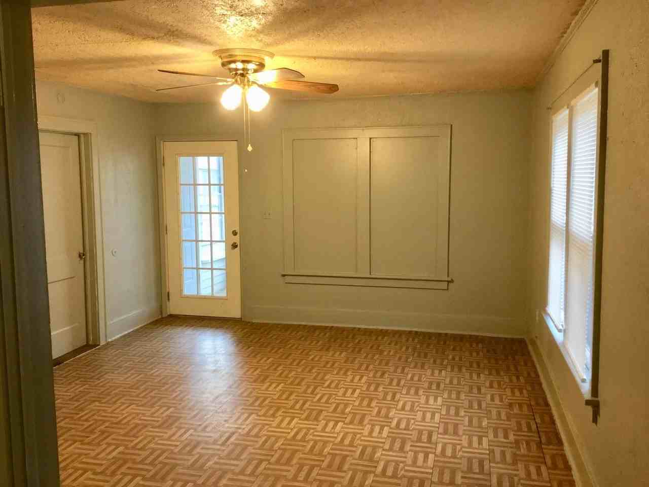 1421 NE 17th St - Photo 3 of 12