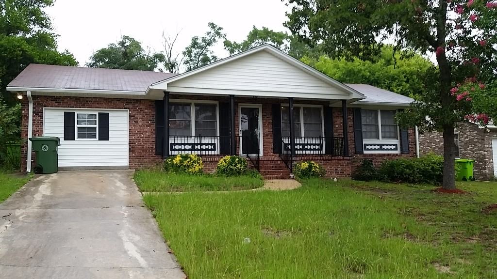 305 Shoreditch Dr - Photo 2 of 22