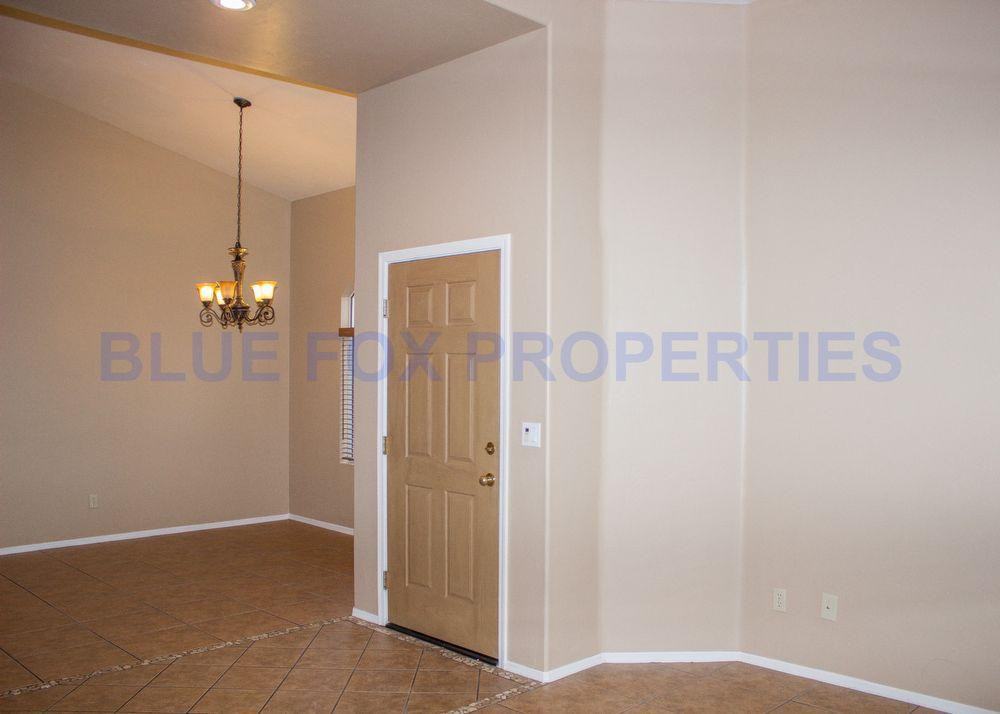 10321 N Possum Run Ln - Photo 2 of 15