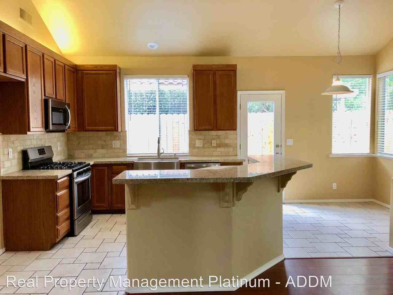 5586 W. Decatur Ave. - Photo 3 of 23