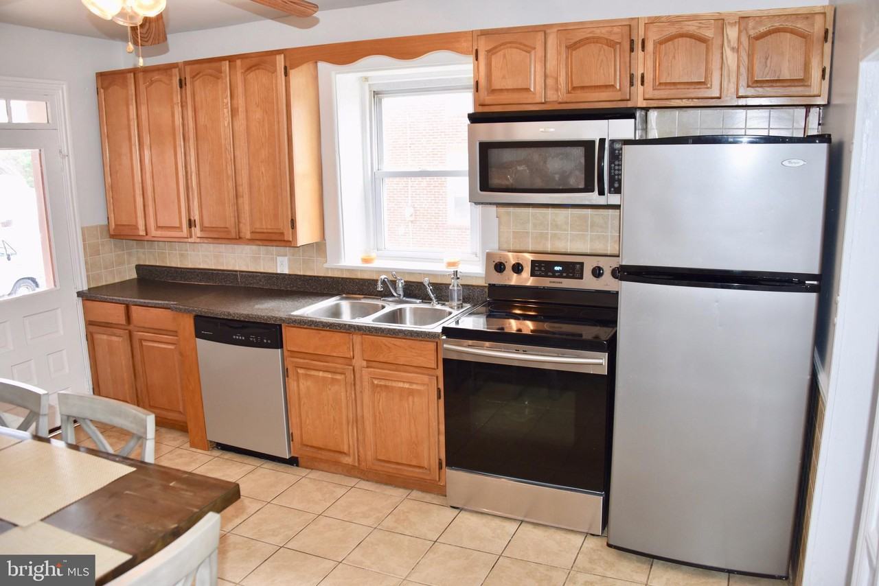 450 W Penn Ave - Photo 2 of 17