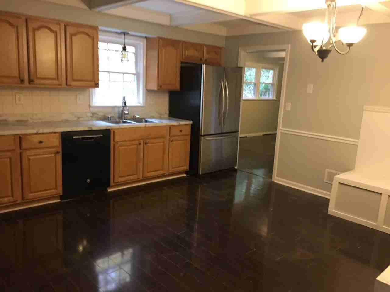 4101 Samoset Ct - Photo 3 of 16