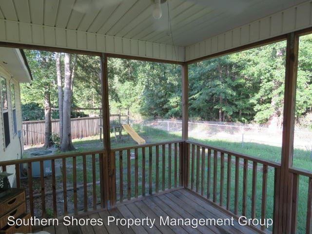 459 Courtland Dr - Photo 2 of 7