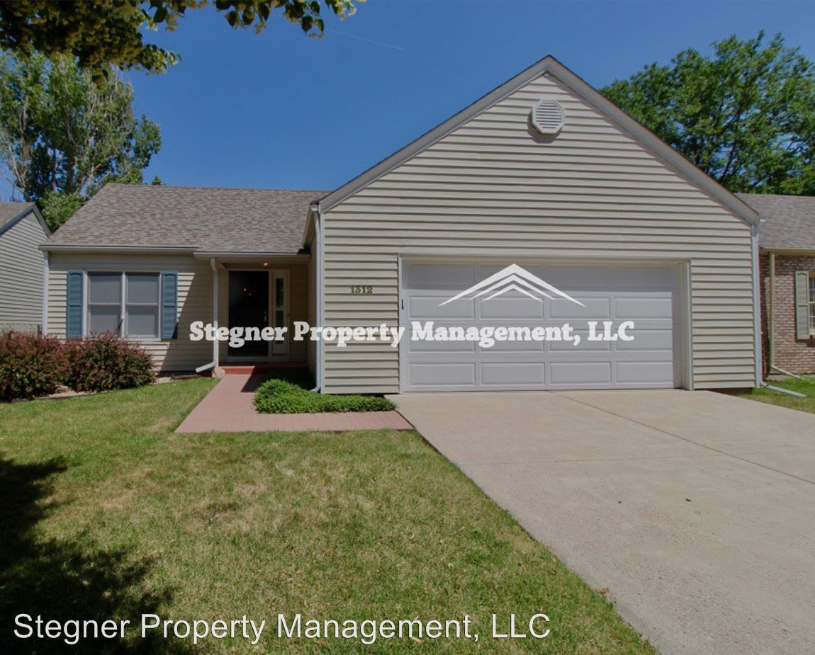 1312 Green Gables Ct - Photo 2 of 11