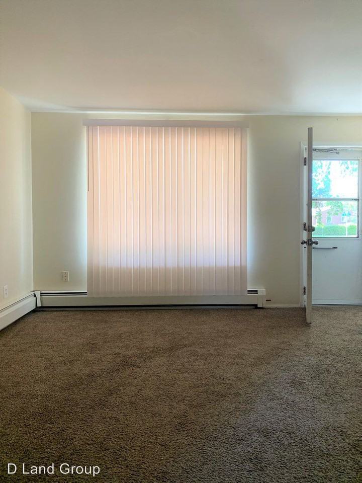 20411 E 12 Mile Rd - Photo 2 of 5