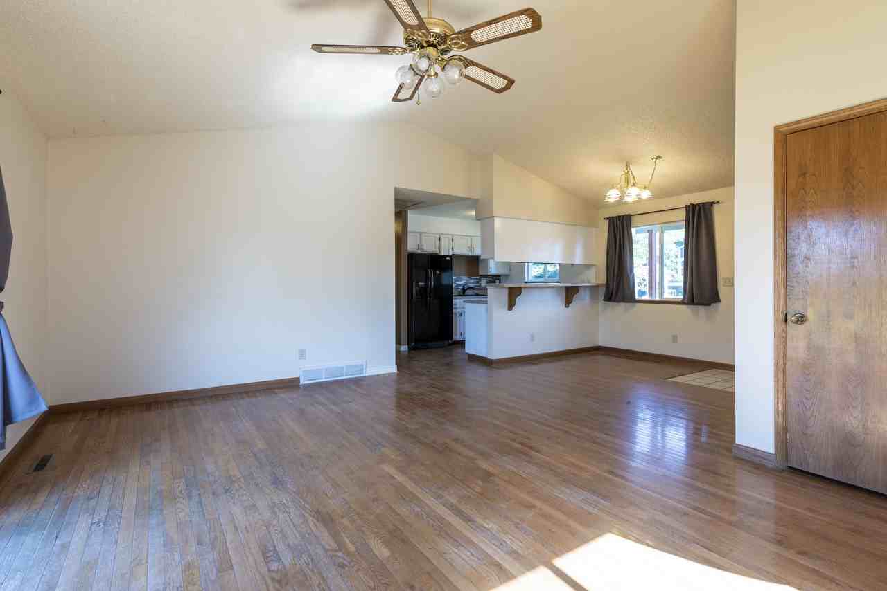 2515 Baxter Pl - Photo 3 of 17