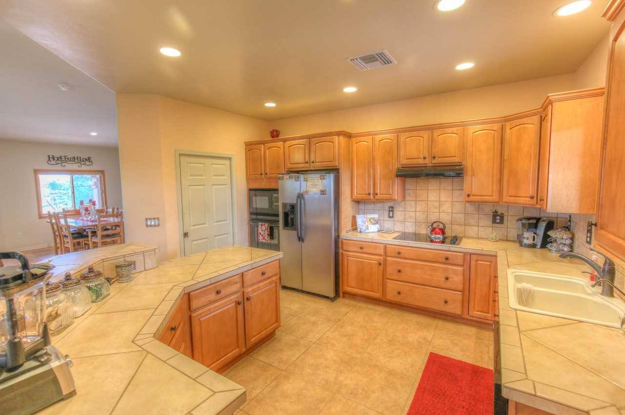 341 Sharon Rd - Photo 3 of 28