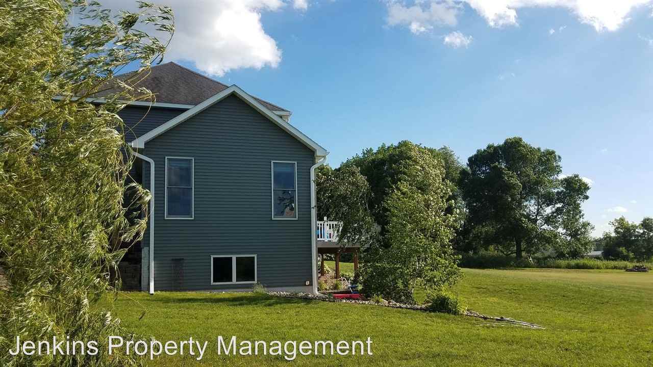 1195 Short Drive - Photo 2 of 50