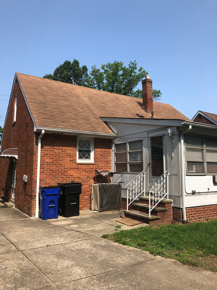 3237 W 153rd St - Photo 3 of 23