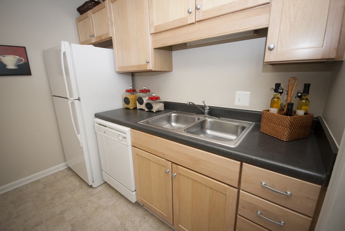 Salem Wood Apartments - Photo 4 of 29