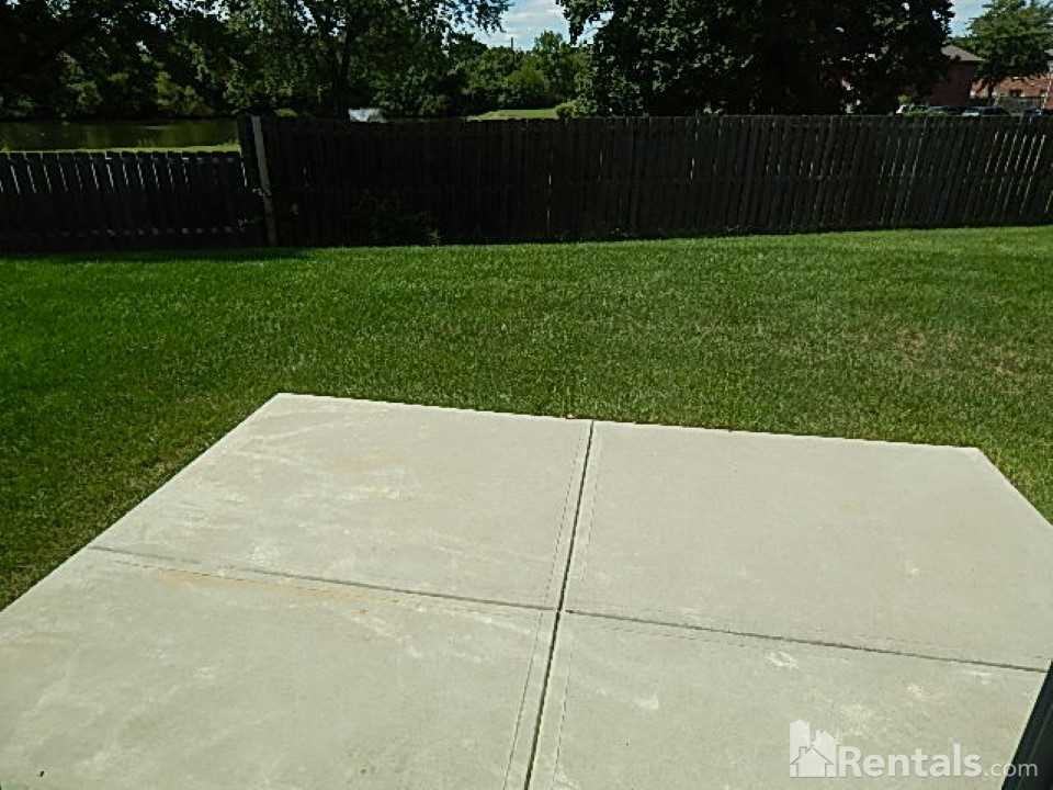 7740 Trisa Ct - Photo 2 of 9