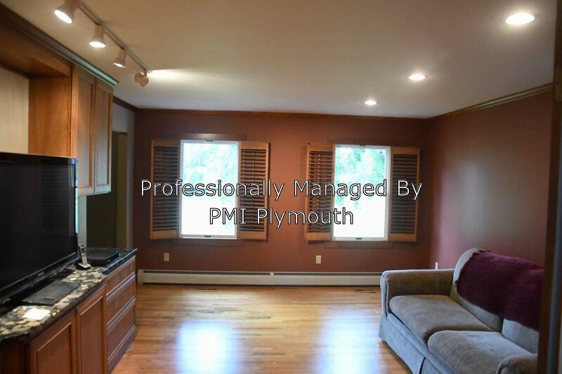 483 Neck Rd - Photo 3 of 50