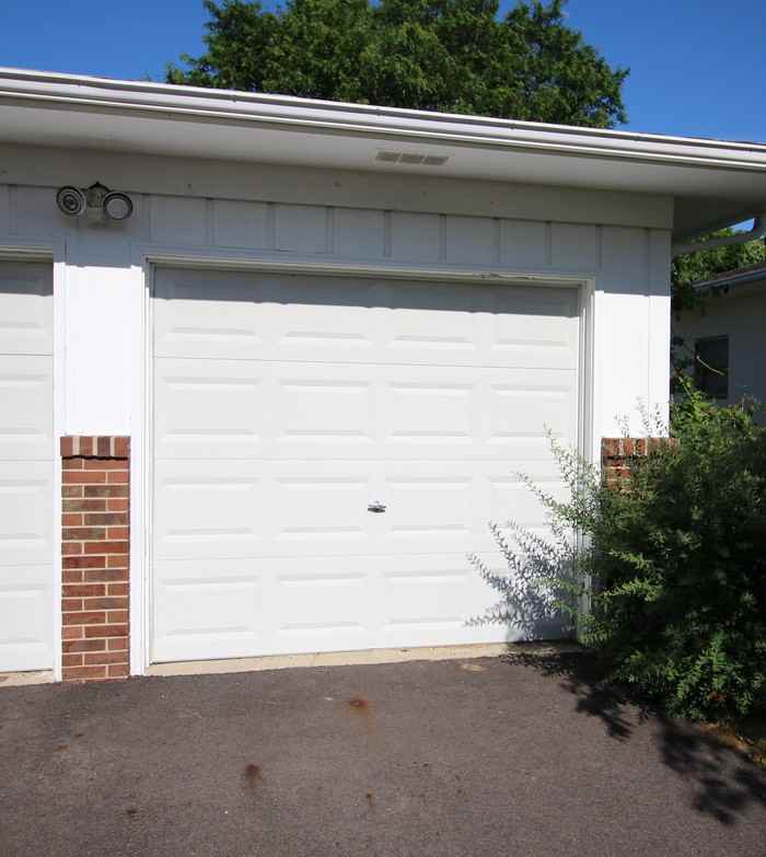 4848 Winterset Dr - Photo 3 of 12