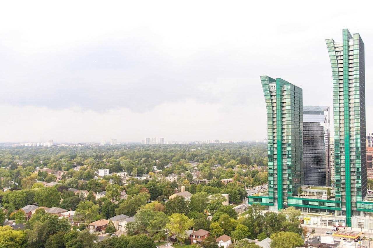 18 Harrison Garden Boulevard ##2502