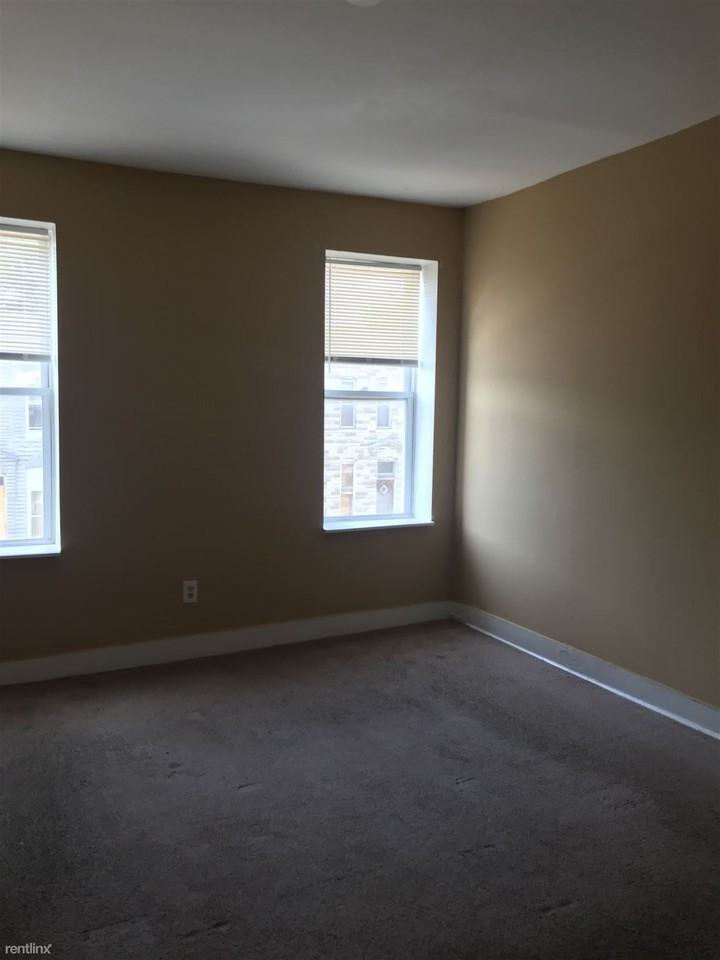 2026 Walbrook Ave - Photo 2 of 9