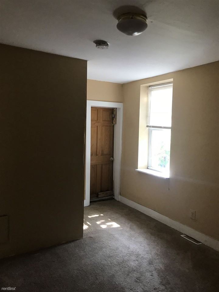 2026 Walbrook Ave - Photo 3 of 9