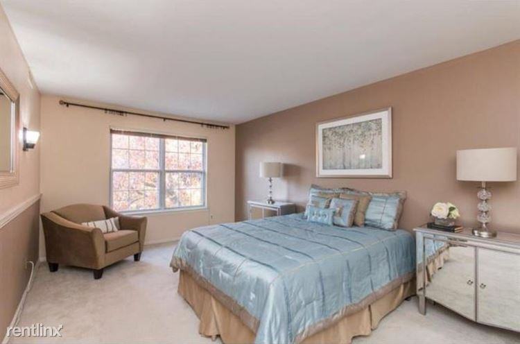 906 Valley Glen Rd - Photo 2 of 11