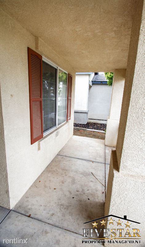 10103 Huntington Downs Ave - Photo 2 of 23