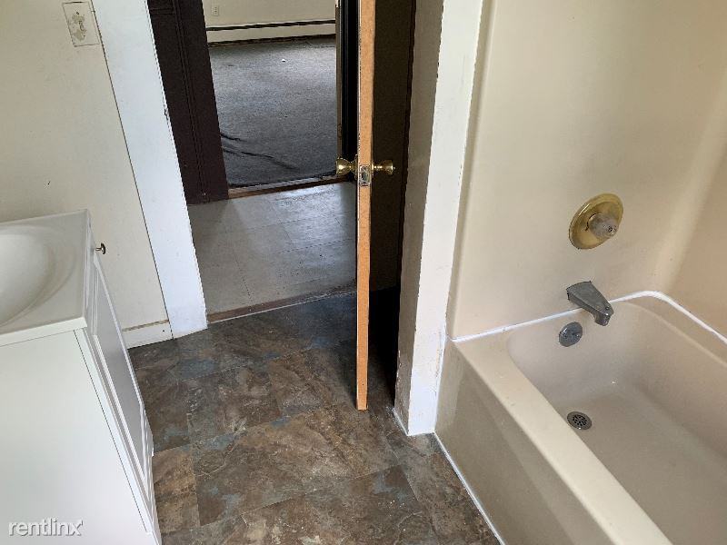 31 White St 3 - Photo 2 of 18