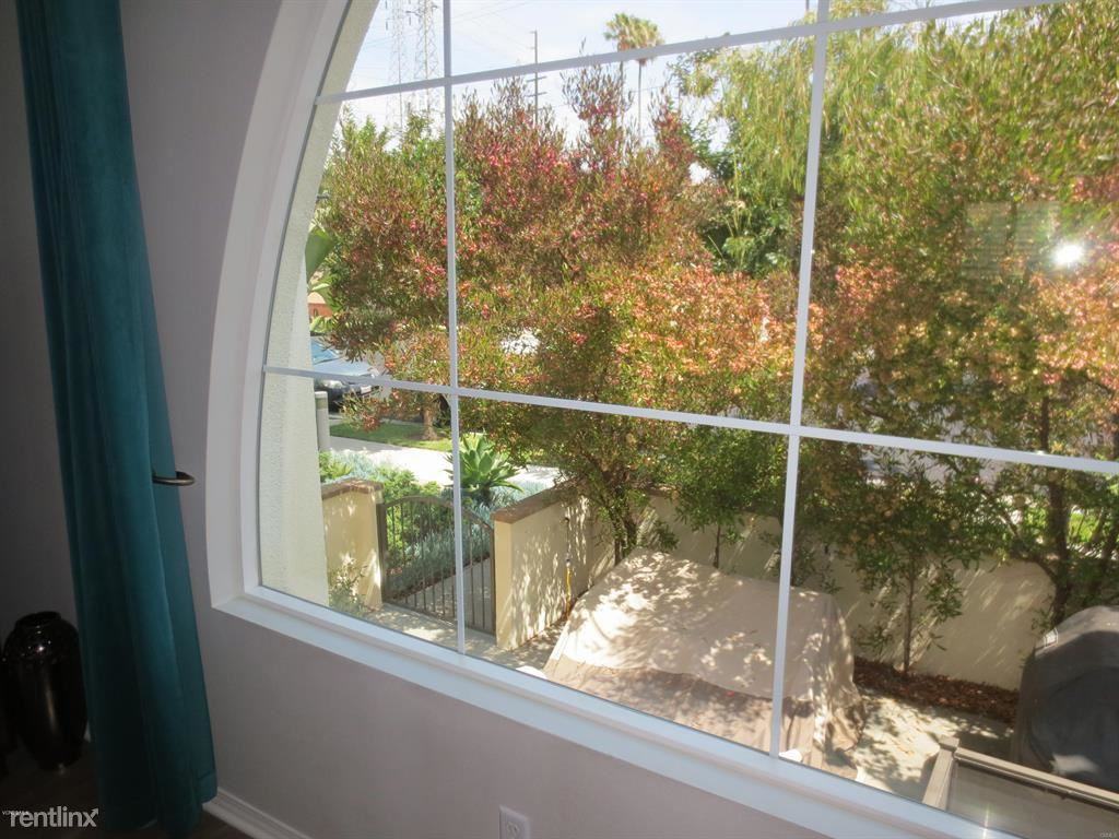 1710 E Mariposa Ave #2 - Photo 2 of 10