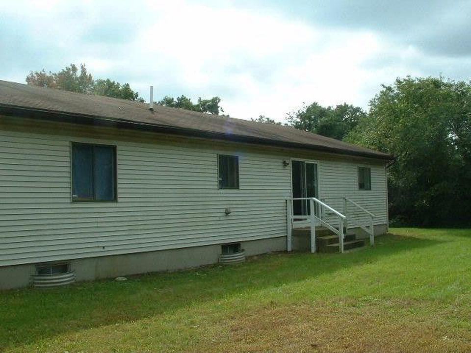 77 Deer Park St - Photo 2 of 10