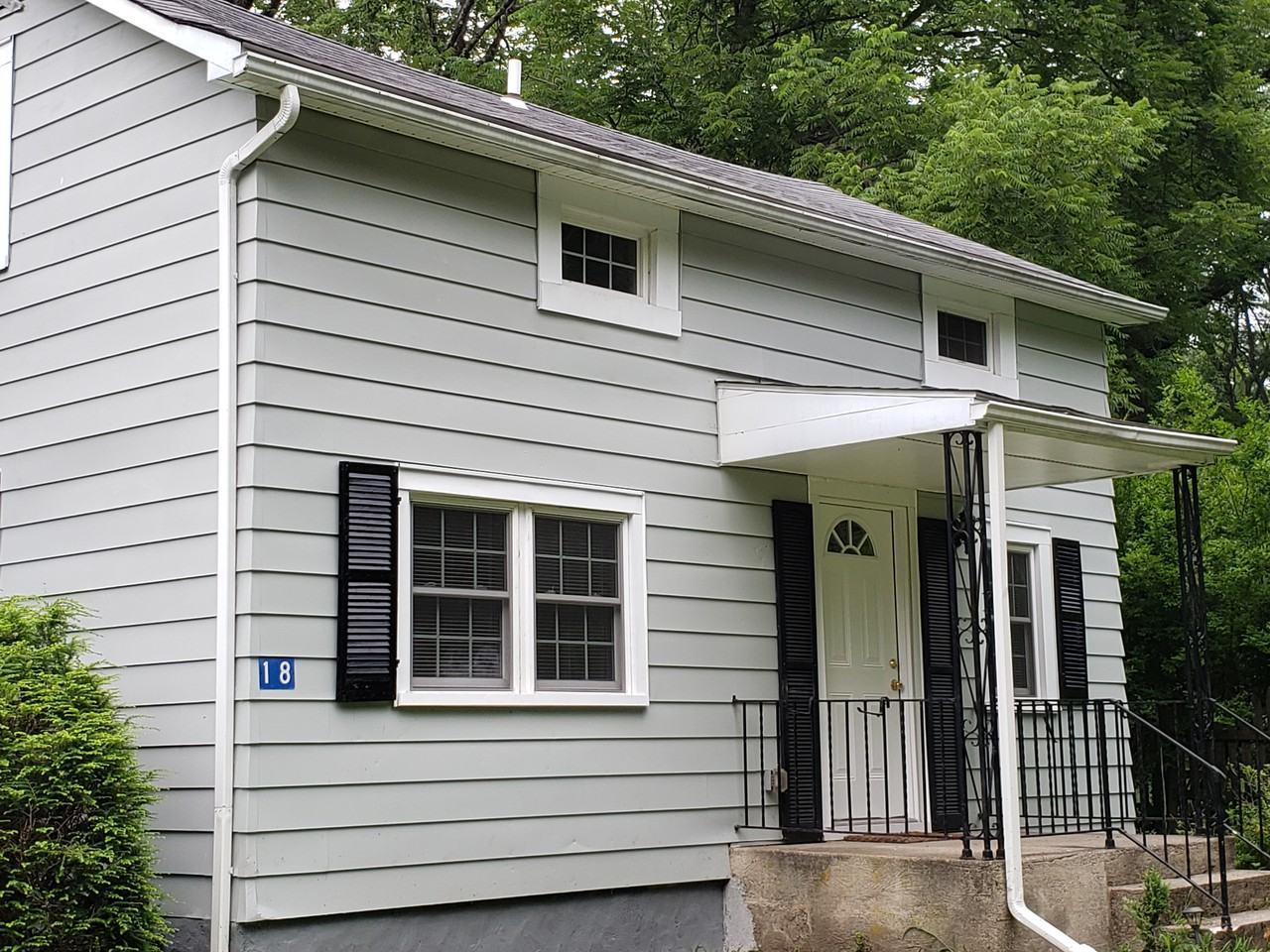 18 Lower Brook Road - Photo 3 of 10