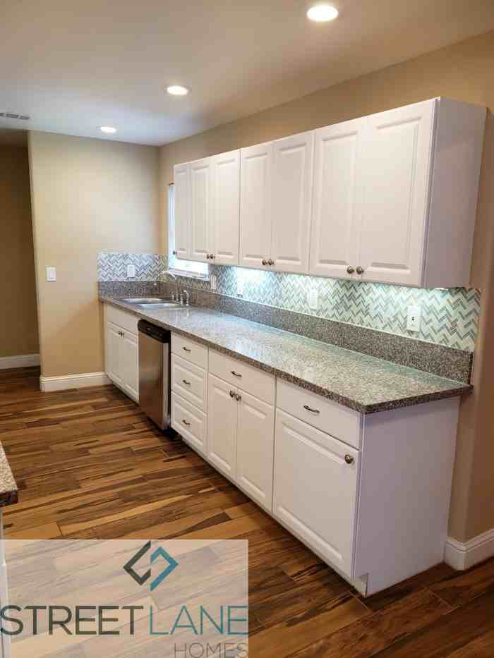 2720 Thannisch Avenue - Photo 3 of 20