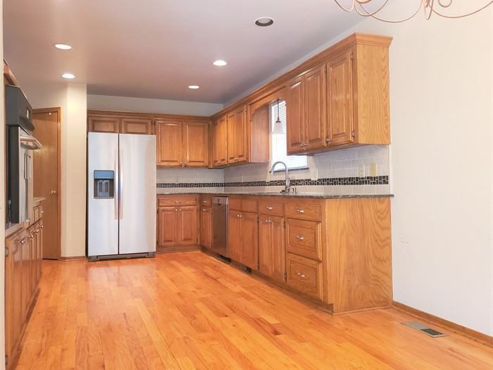 1212 SW 114th St - Photo 3 of 36