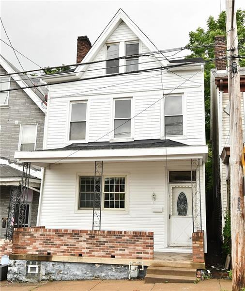 1320 Superior Ave - Photo 3 of 4