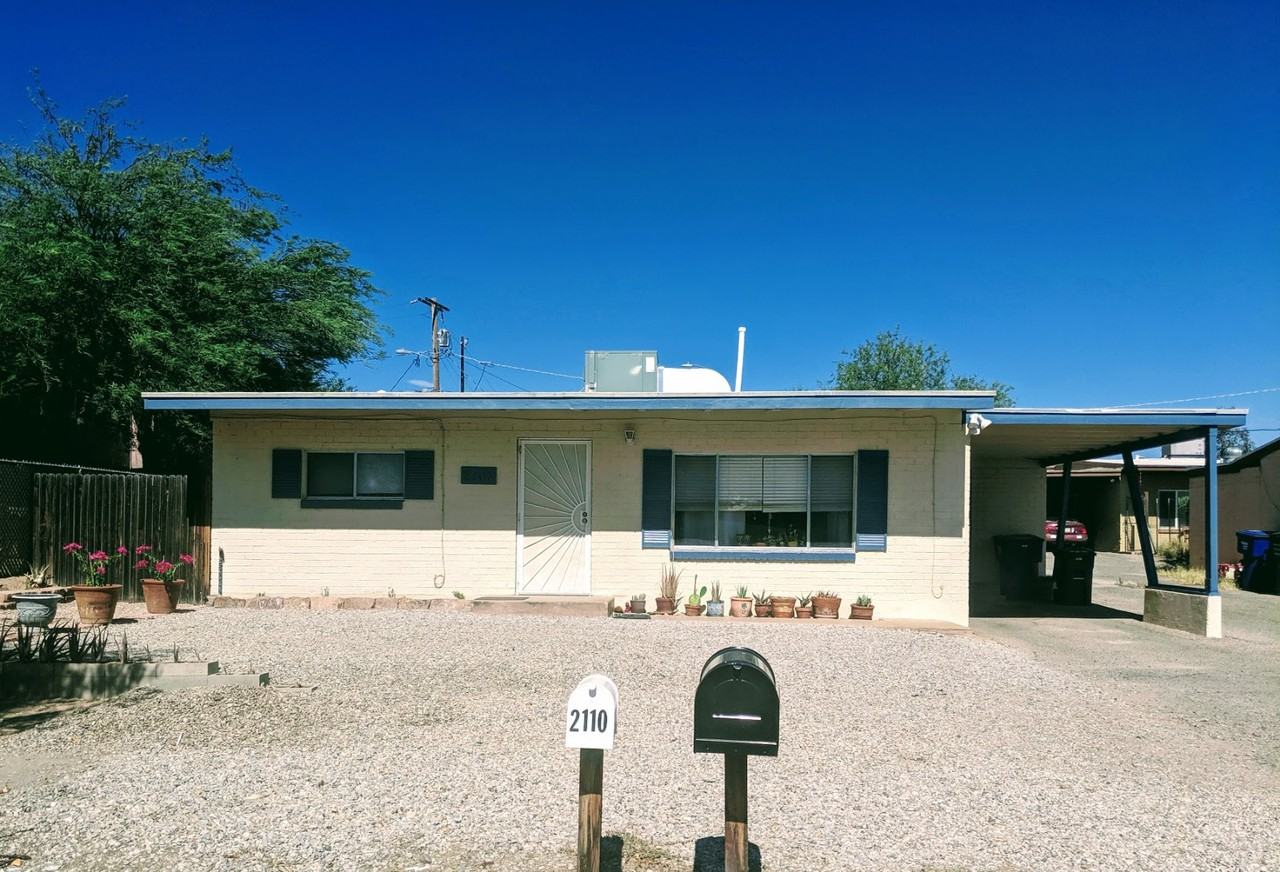 2108 N 4th Ave - Photo 2 of 28