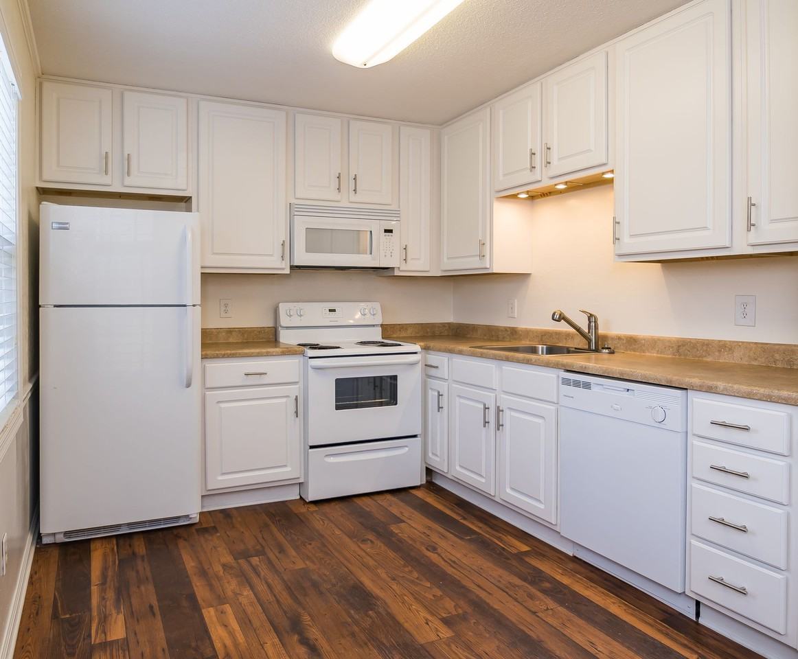 Salem Ridge Apartment Homes - Photo 2 of 14