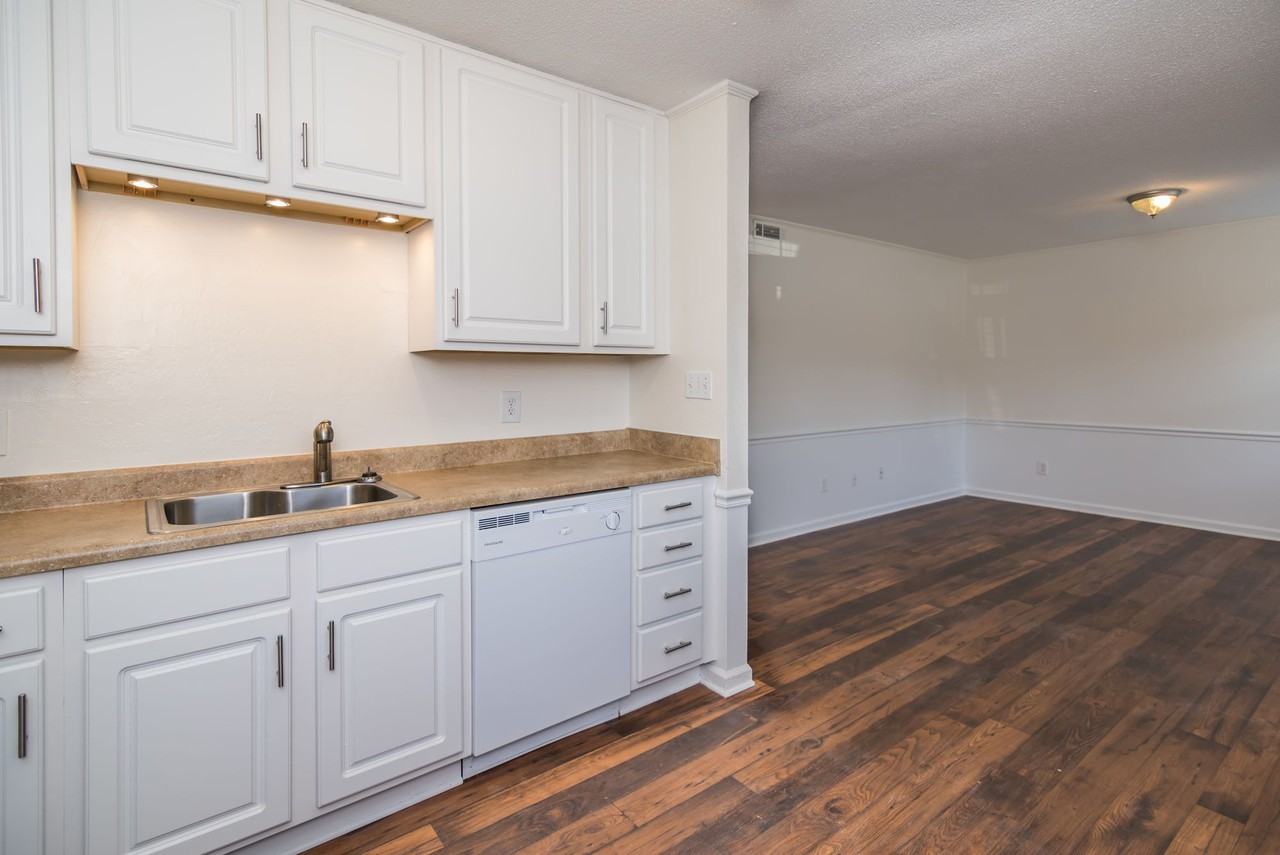 Salem Ridge Apartment Homes - Photo 3 of 14